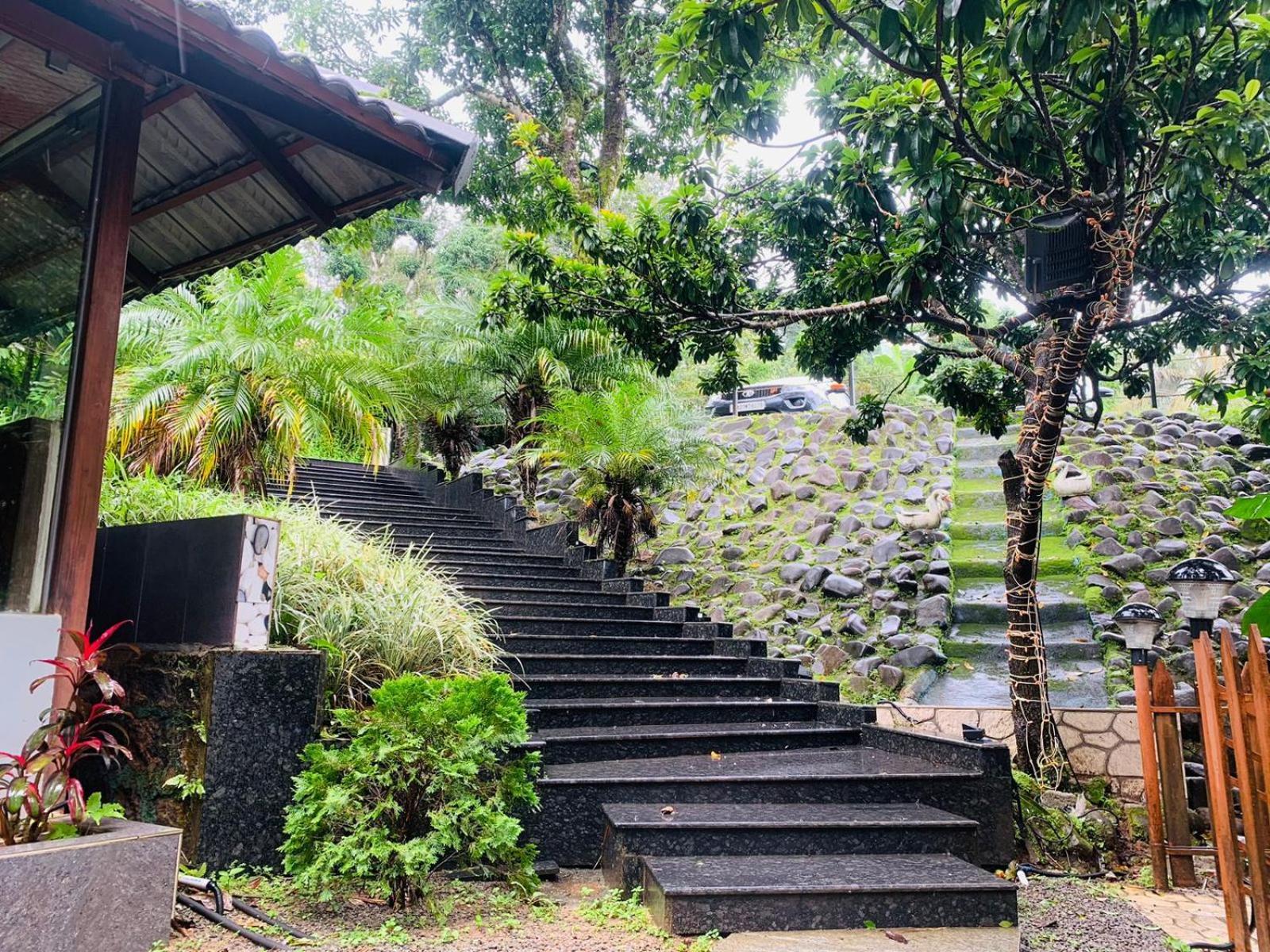 The Mountain Shades Resort Madikeri Exterior foto